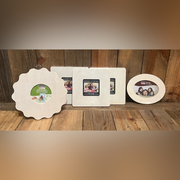 Artminds Accents Artminds 5 Piece Set Of Wood Frames In Square Oval